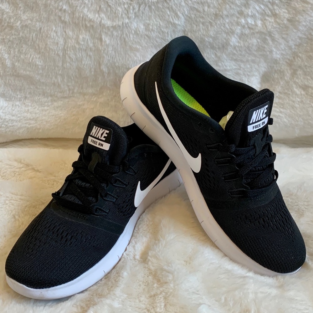 WMNS NIKE FREE RN